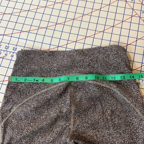 Lulu lemon pants small - Picture 4 of 5